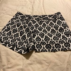Black and white print shorts